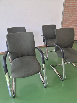 Freischwinger Kantoorstoelen - voor herstoffering
